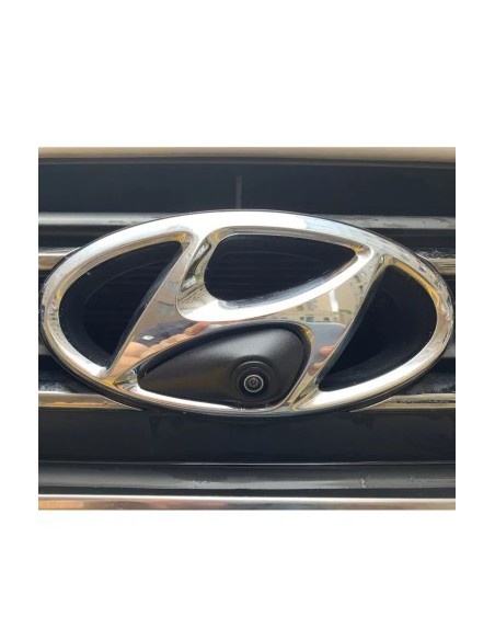 Dedicated front camera for Hyundai with logo mount, size M, dimensions 68mm x 29.5mm
