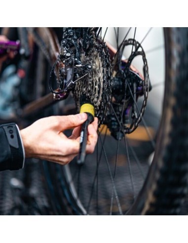 Gtechniq Bike Detailing Brush