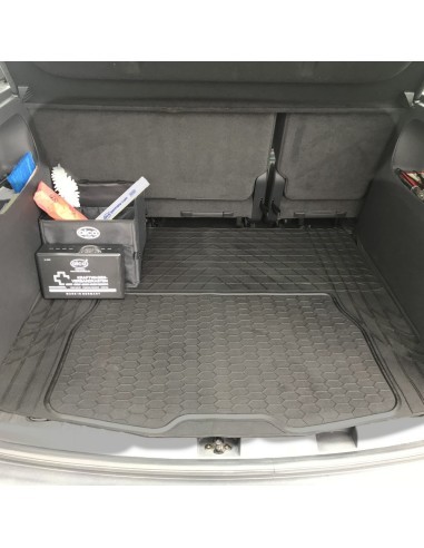 Universal Rubber Trunk Mat 140X108 cm