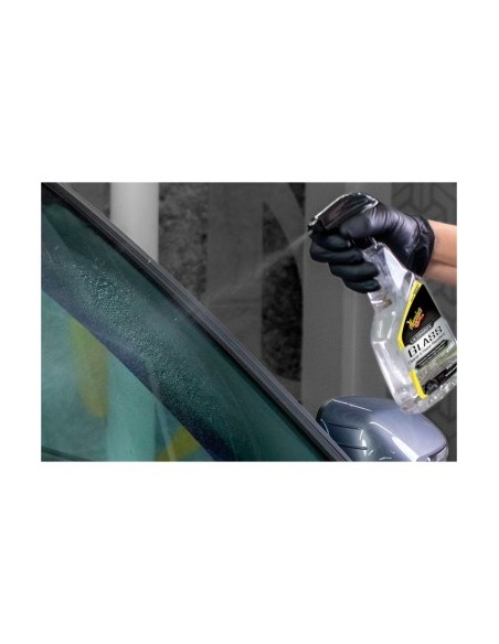 Window cleaning solution with hydrophobic effect Meguiar's Ultimate Glass Cleaner & Water Repellent, 473ml