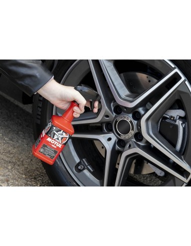 Motul Car Care Wheel Clean Solution, 500ml