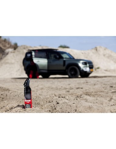 Upholstery Cleaning Solution and Brush Motul...