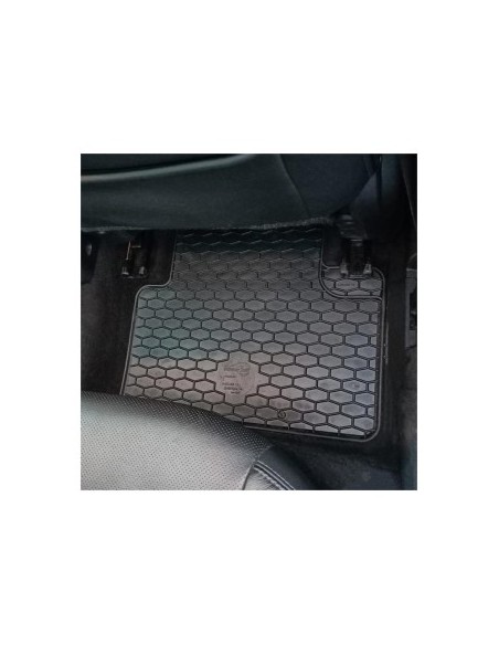 SKODA SUPERB III (2015-) Umbrella gumi szőnyegkészlet