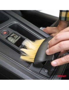 Fine brush for interior detailing Amio 2