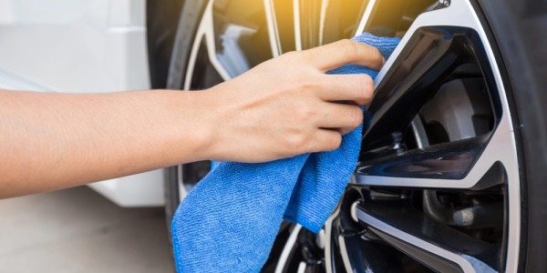 Protecția ceramică pentru jante: Când merită aplicată și cum alegi soluția potrivită